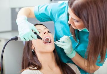 woman gets dental fillings